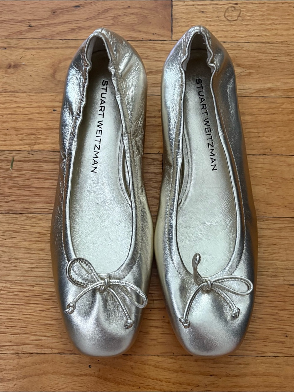 Stuart Weitzman Gold Leather Flats Size 8